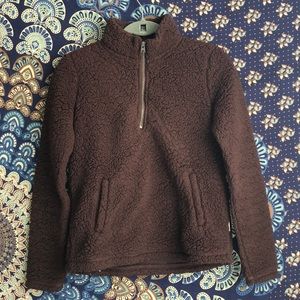 Maroon fleece long sleeve sweatshirt